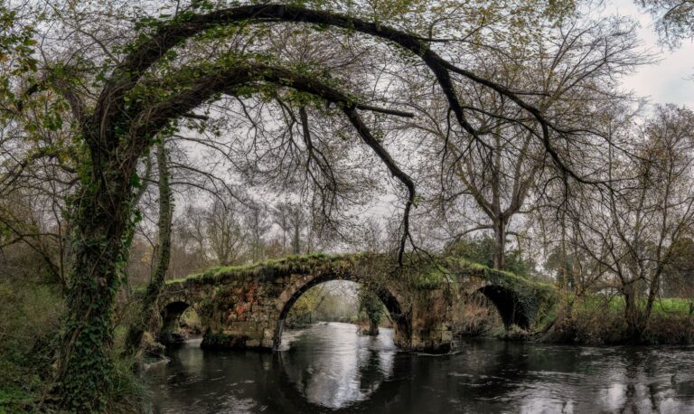 35. Ponte Lubián, no límiate dos concellos de Carballo e Coristanco