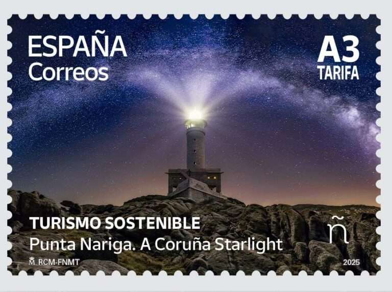 Sello De Correos Con Faro De Punta Nariga Cielo Estrellado