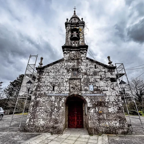 Iglesia de San Martiño de Olveira