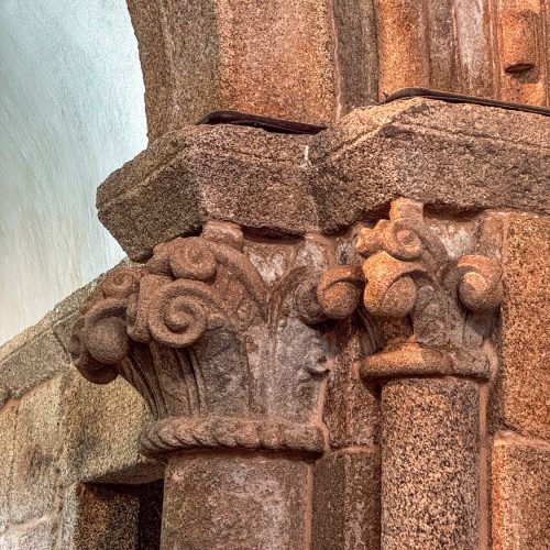Iglesia de san pedro de leis (muxía): templo románico en leis de nemancos 14
