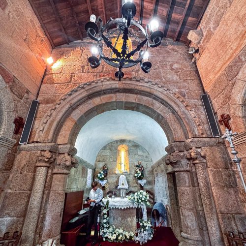 Iglesia de san pedro de leis (muxía): templo románico en leis de nemancos 15