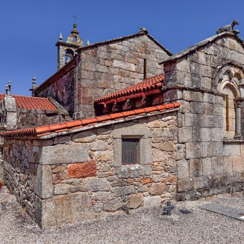 Iglesia de san pedro de leis (muxía): templo románico en leis de nemancos 2