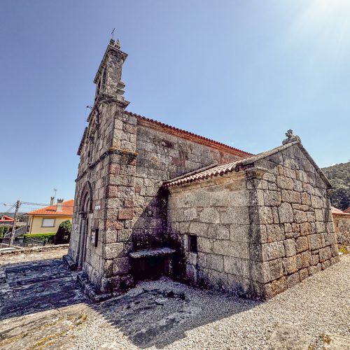 Iglesia de san pedro de leis (muxía): templo románico en leis de nemancos 4