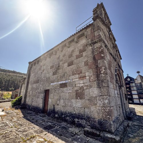 Iglesia de san pedro de leis (muxía): templo románico en leis de nemancos 6