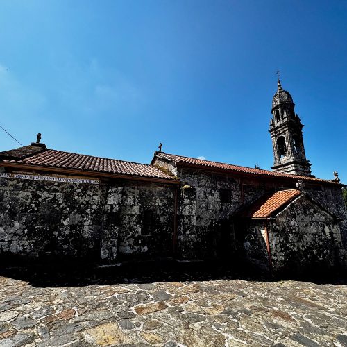 Iglesia de santiago de berdeogas en dumbría 00001
