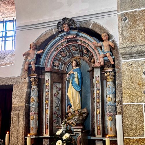 Iglesia de santiago de berdeogas en dumbría 00009