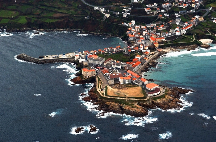 Informacion turistica en las oficinas de a laracha y de caion