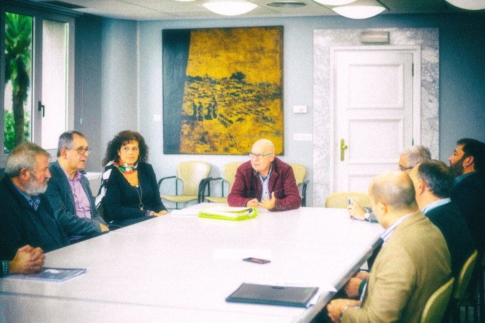 La diputacion de a coruna acoge el primer encuentro de ayuntamientos alrededor del anllons